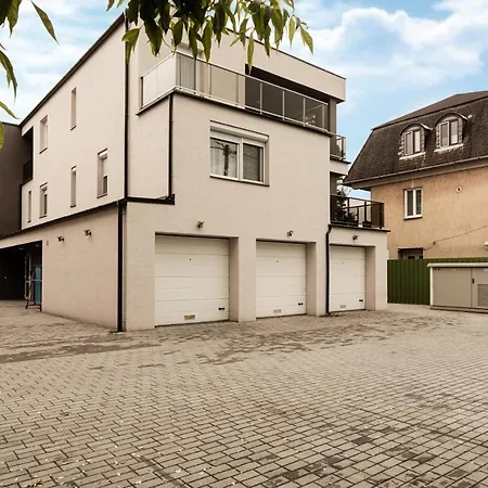 Apartamento Modern apartman kerttel és medencével