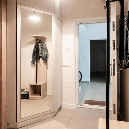 Apartamento Modern apartman kerttel és medencével