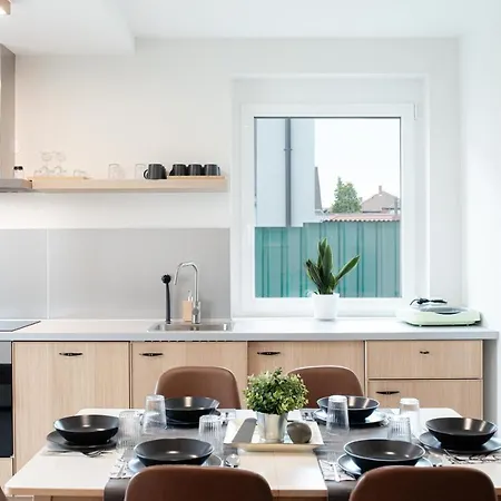 Apartamento Modern apartman kerttel és medencével